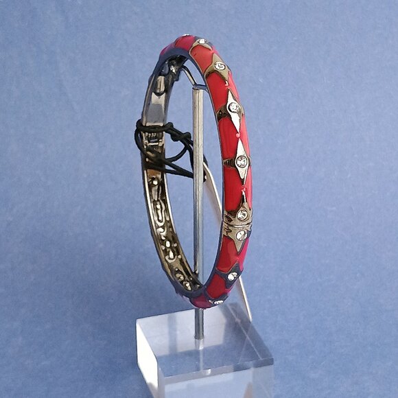 Quadruple Star Pattern Hematite Rubine Red Enamel Hinge Bangle Skinny Bracelet - Picture 5 of 5